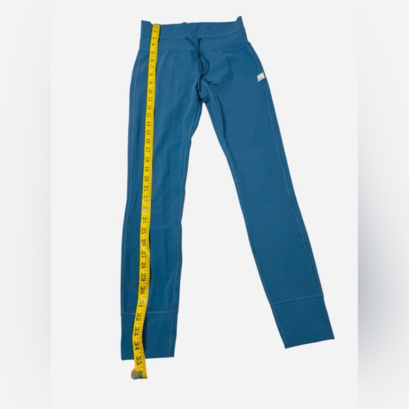 Vuori Daily Leggings High-Rise Drawstring Waistband - Picture 3 of 6